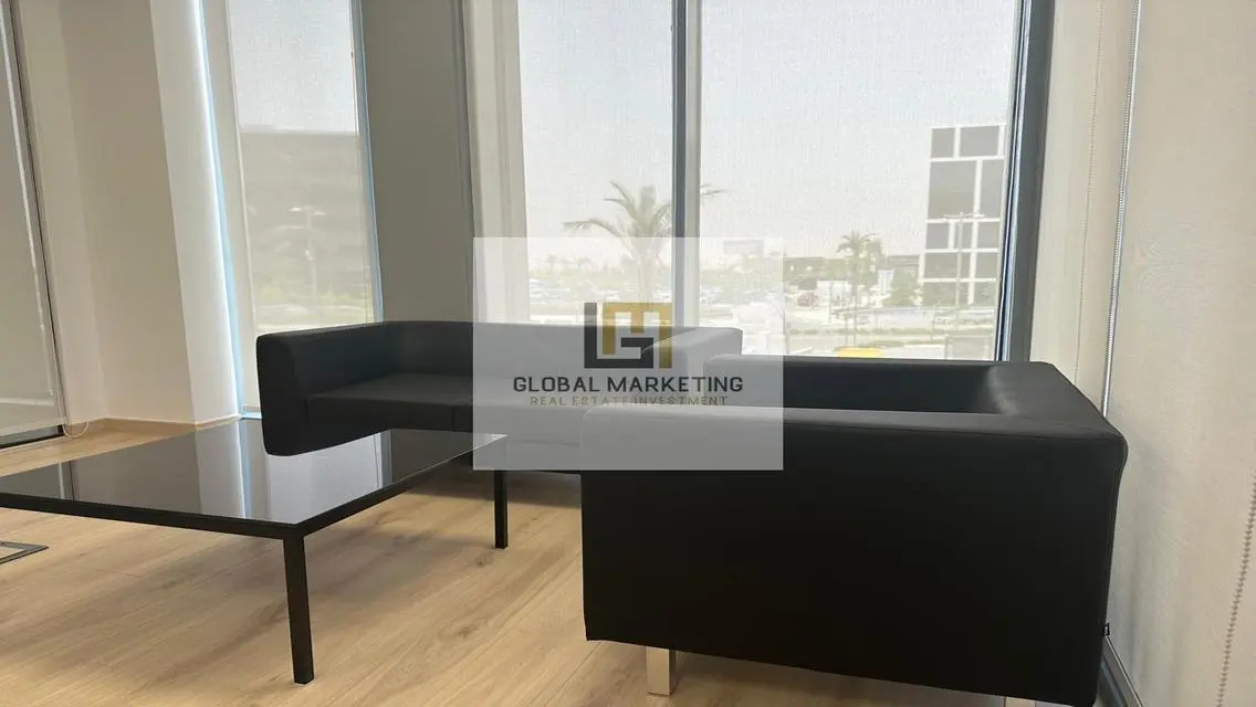 فرصة استثمارية مميزة في عقار بمساحة ضخمة