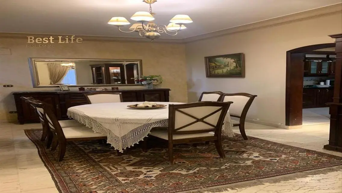 فيلا فاخرة بحمام سباحة وحديقة خاصة