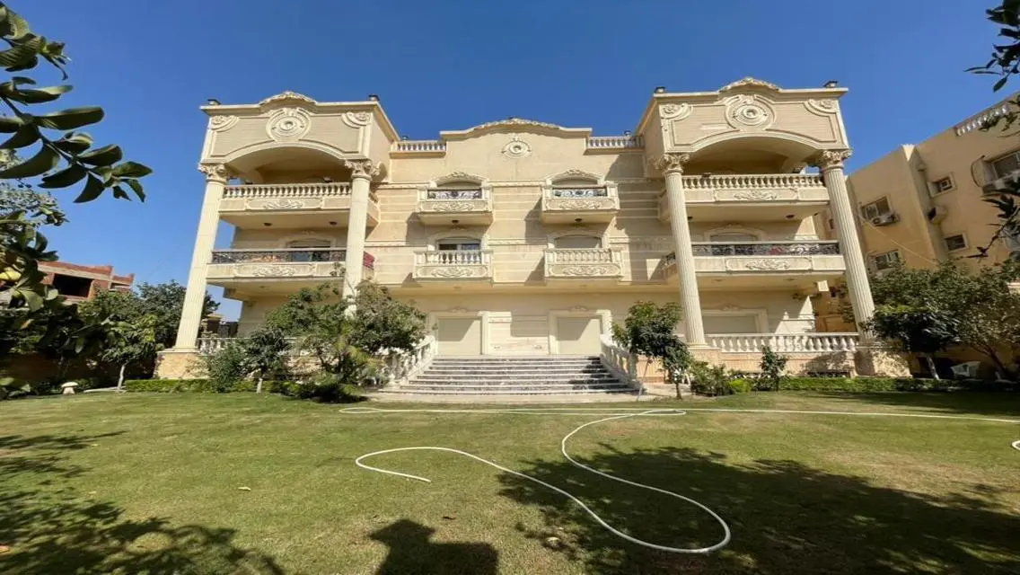 Luxury Villa for Sale with Lake View