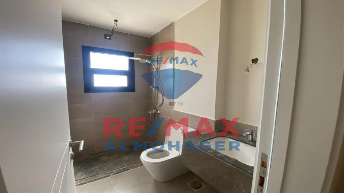 Stunning 170 sqm Apartment in Prime Location
