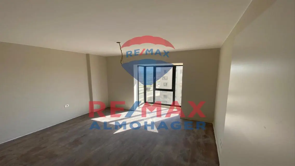 Stunning 170 sqm Apartment in Prime Location
