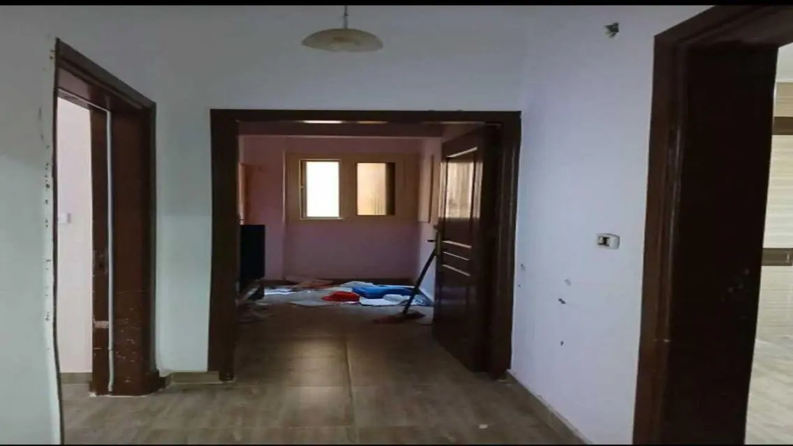 Luxurious Apartment with 180 sqm, Balcony and Wall Closets