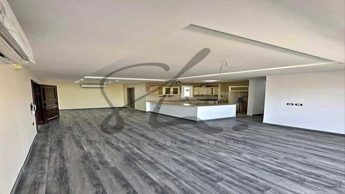 Luxury Apartment in Stone Park with Private Pool and Garden