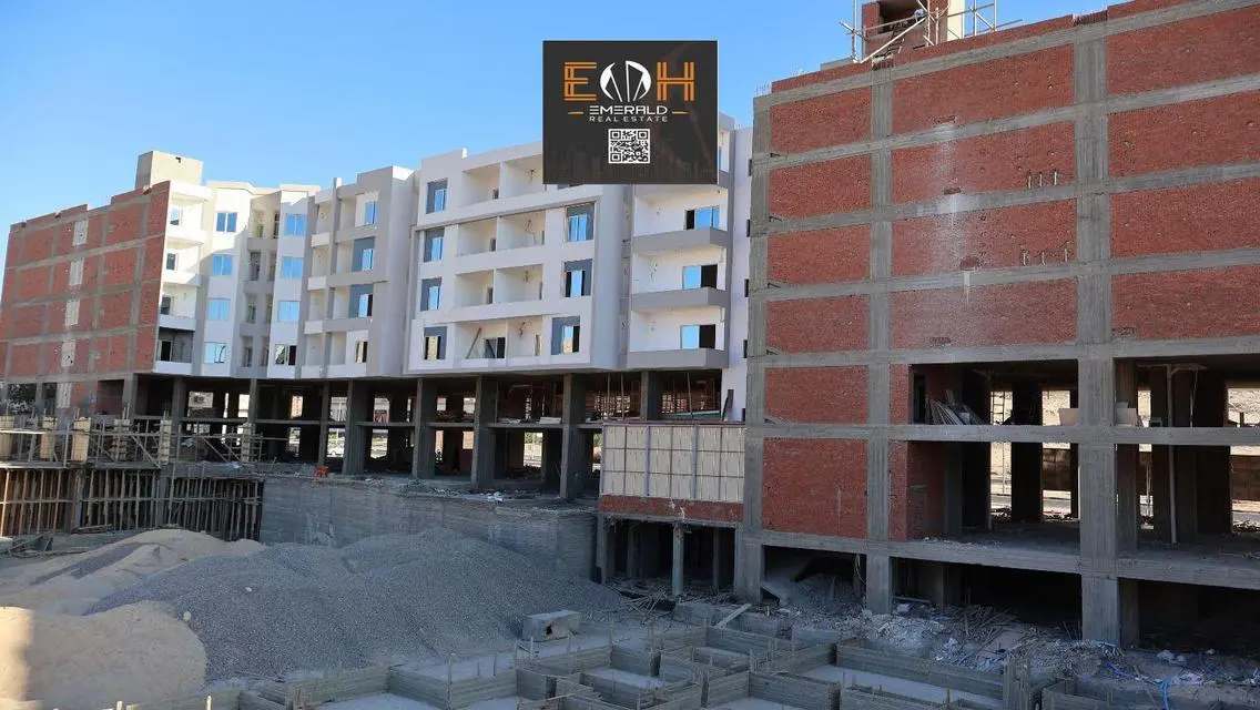 Luxury Apartment for Sale with Expansive Space in Prime Location