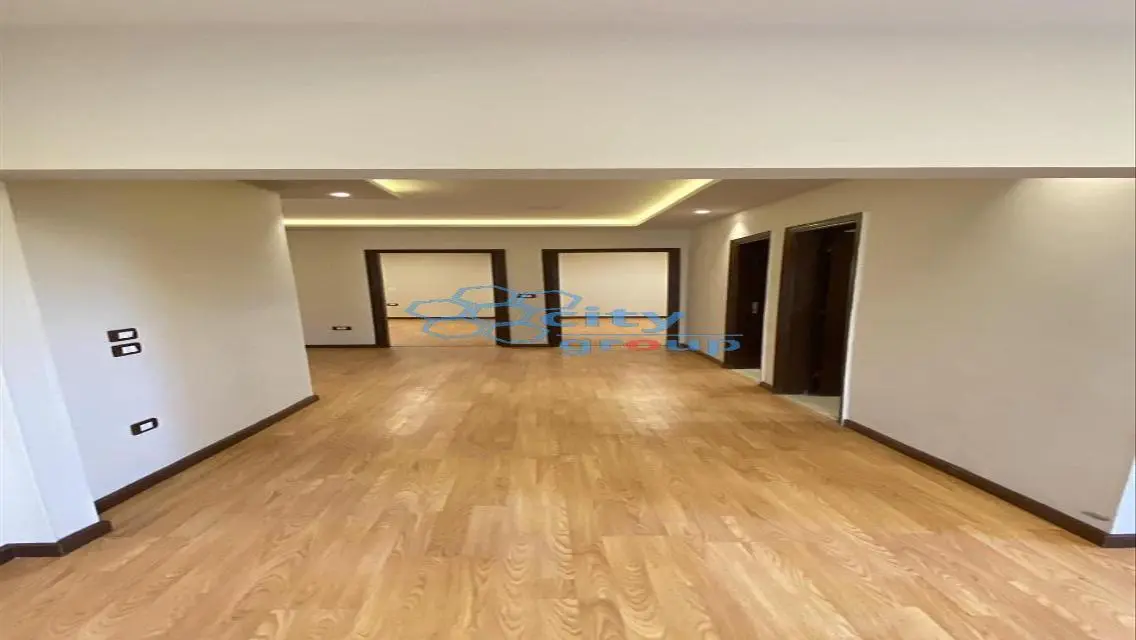 Modern Meeting Room for Rent in the City