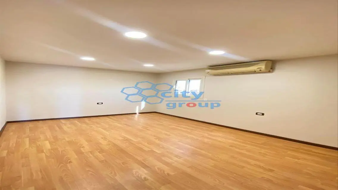 Modern Meeting Room for Rent in the City