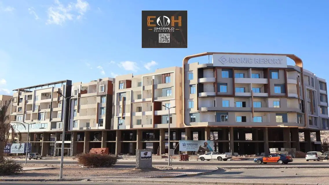 Luxury Apartment with Private Garden and Pool in Prime Location