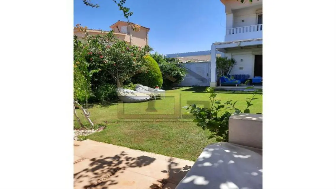 Stunning Property with Private Garden and 4 Bedrooms