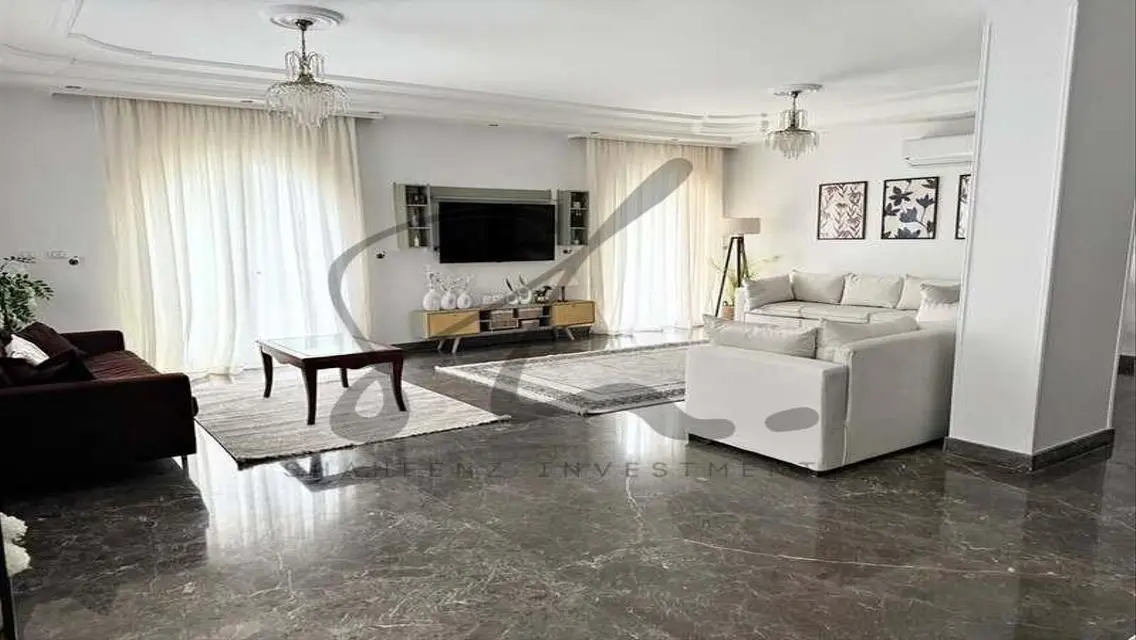 Luxurious Apartment in Stone Park with Spacious Living