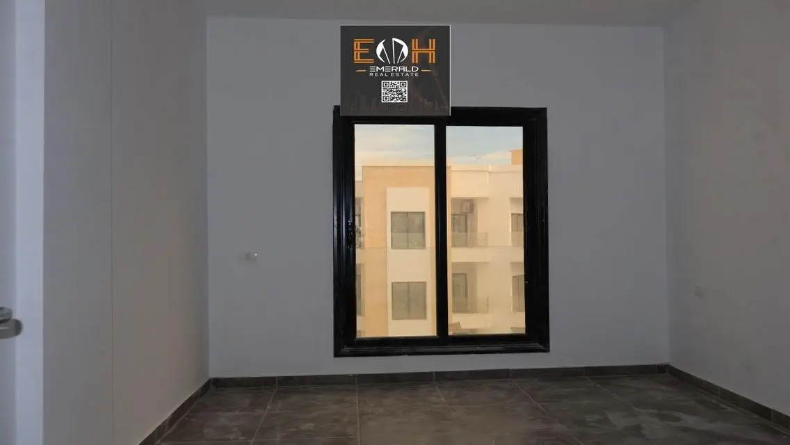 Luxury Apartment with Private Garden and Pool
