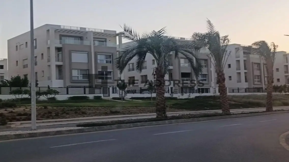Luxury Villa for Sale with Garden and Pool