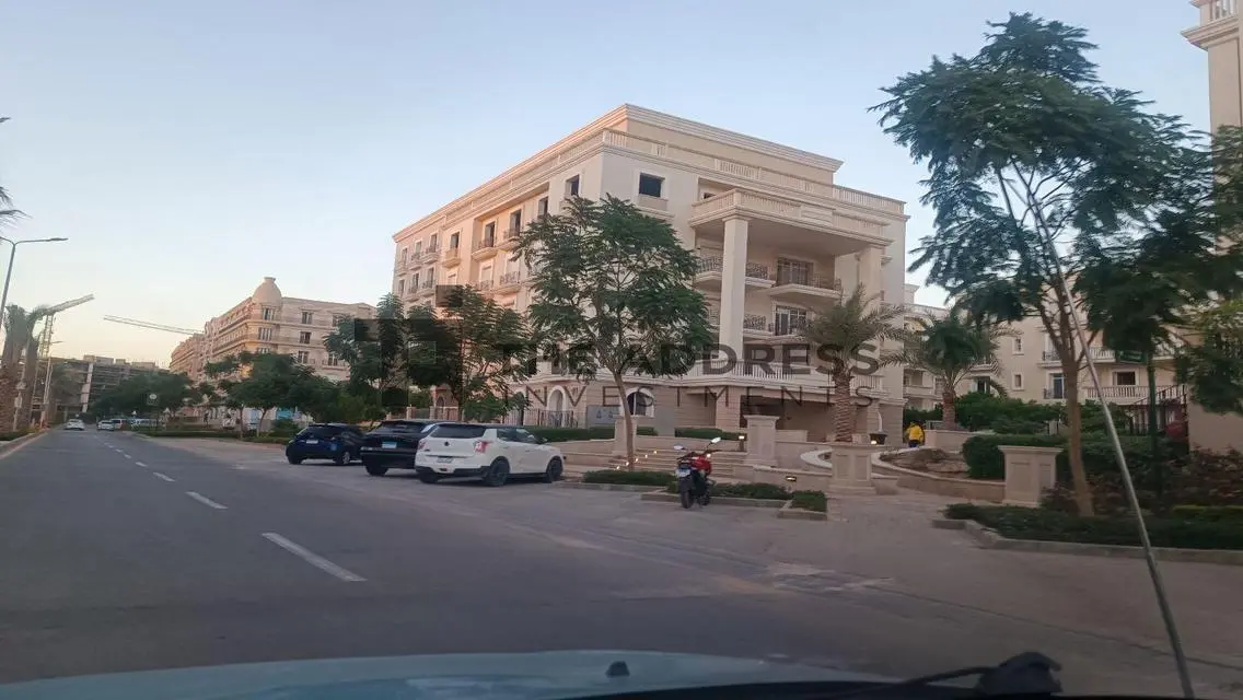 Luxury Villa for Sale with Garden and Pool