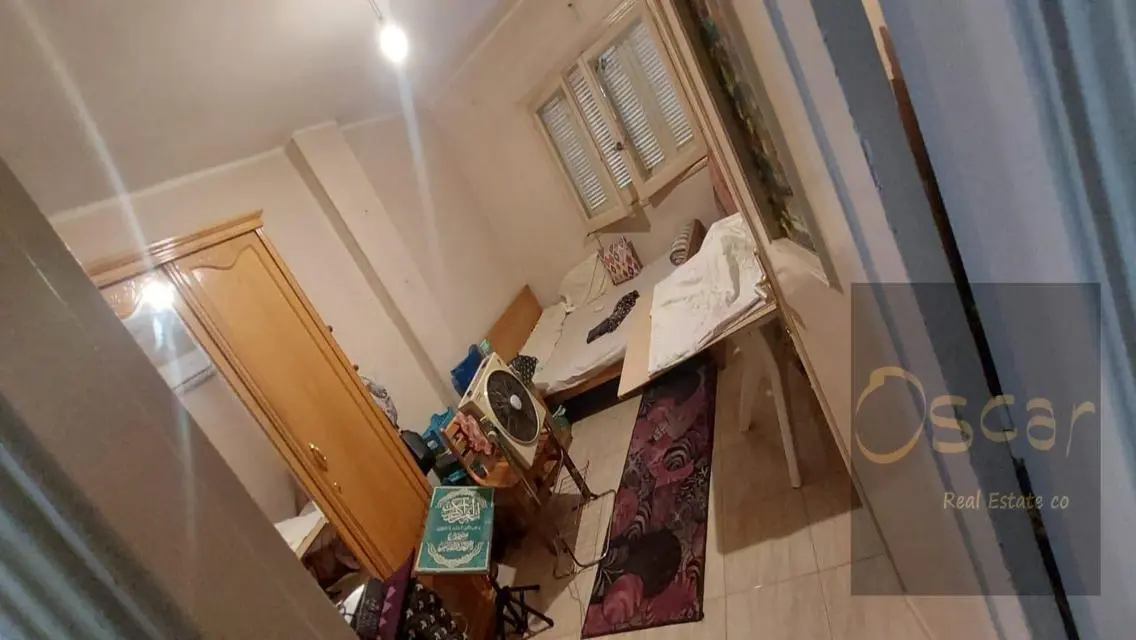 شقة رائعة بمساحة 2700 متر للبيع