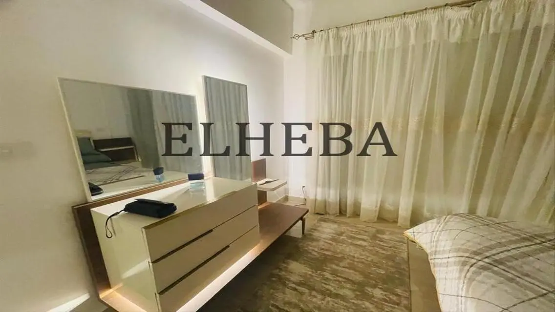 وحدة تجارية متميزة في منطقة East Hub