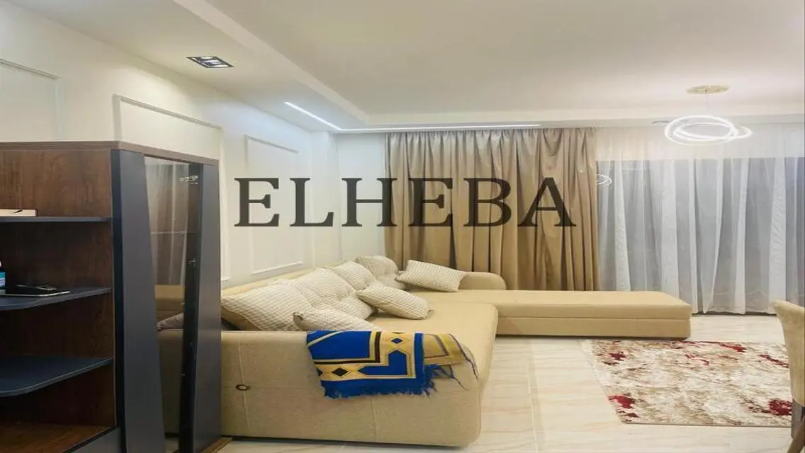وحدة تجارية متميزة في منطقة East Hub