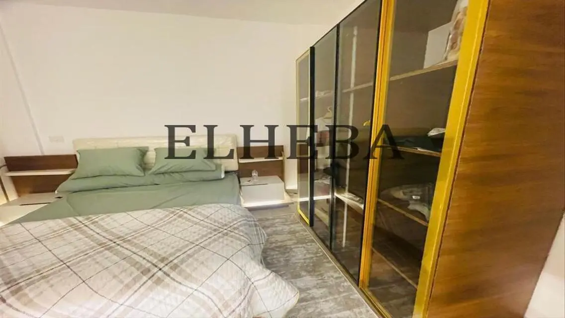 وحدة تجارية متميزة في منطقة East Hub