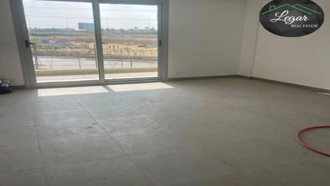 Luxury Apartment for Sale in Palm Parks at an Exceptional Price