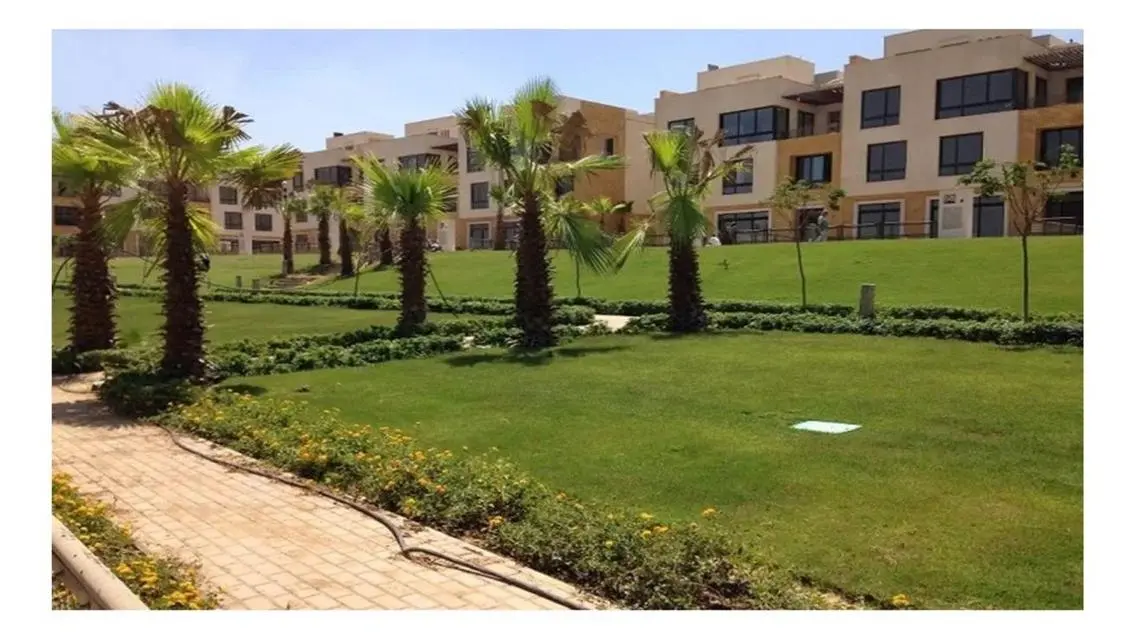 شقة فاخرة للإيجار بمساحة واسعة
