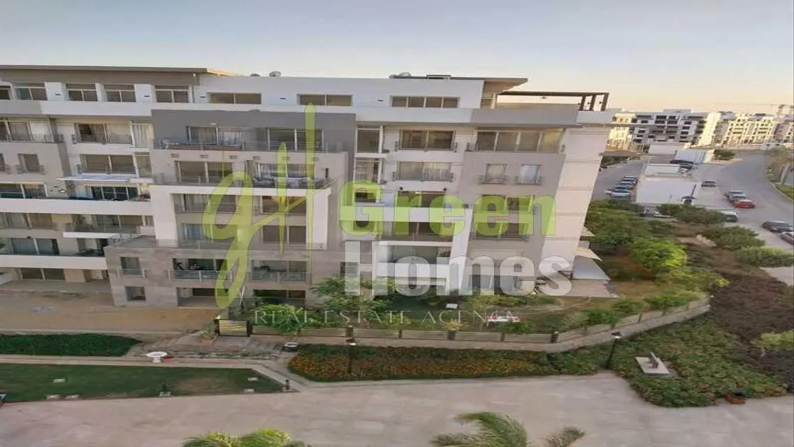 Luxurious Villa for Sale with Private Garden and Pool
