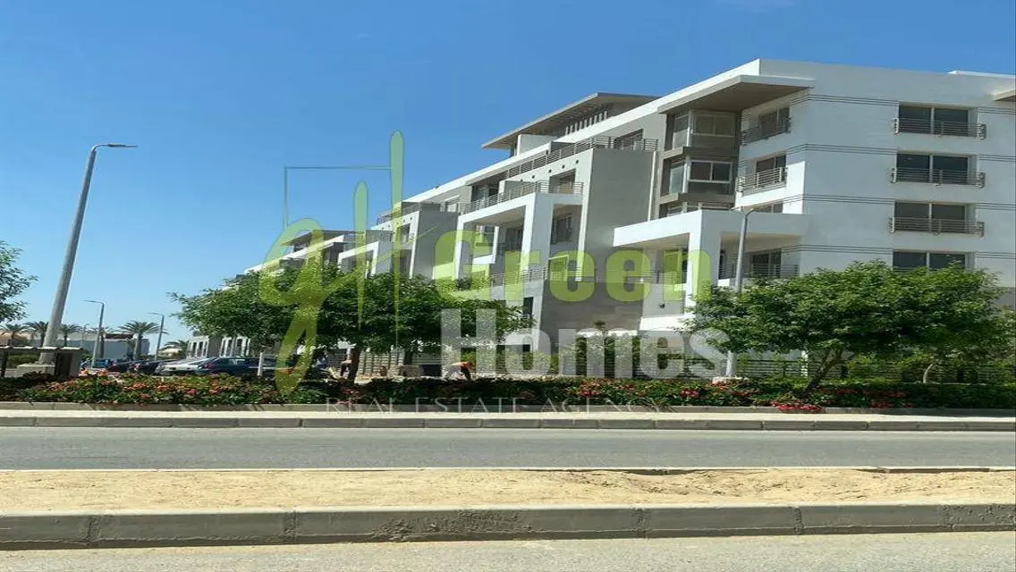 Luxurious Villa for Sale with Private Garden and Pool