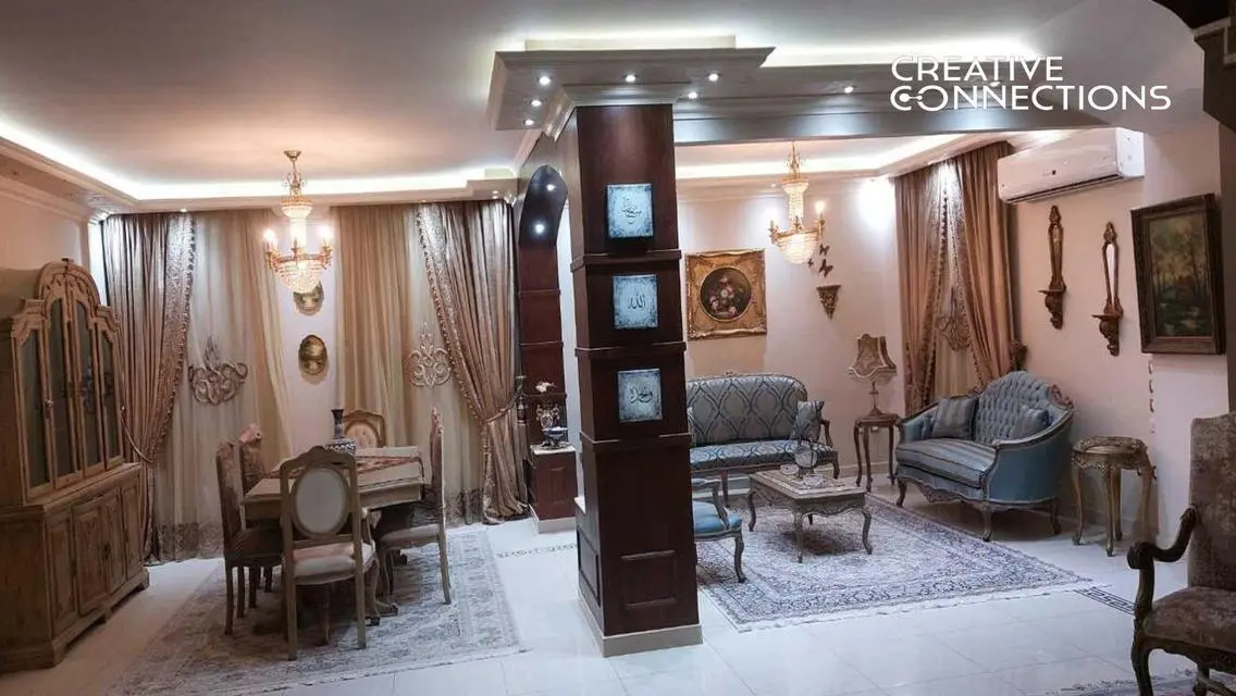 فيلا فاخرة بمساحة واسعة مع شرفة وحديقة خاصة