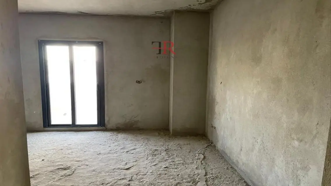 فيلا للبيع في فيلت في ريزيدنس بسوديك