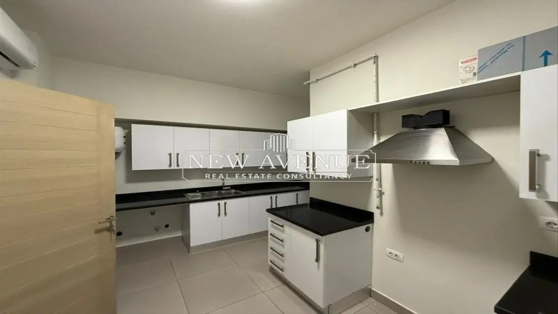 Luxury Apartment on a Major Landmark with 143 sqm