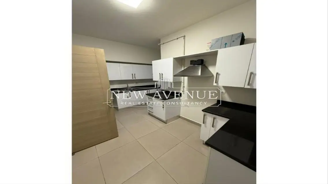 Luxury Apartment on a Major Landmark with 143 sqm