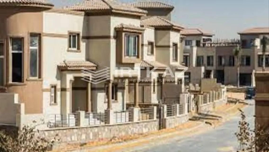 فيلا فاخرة بمساحة 600 متر للبيع