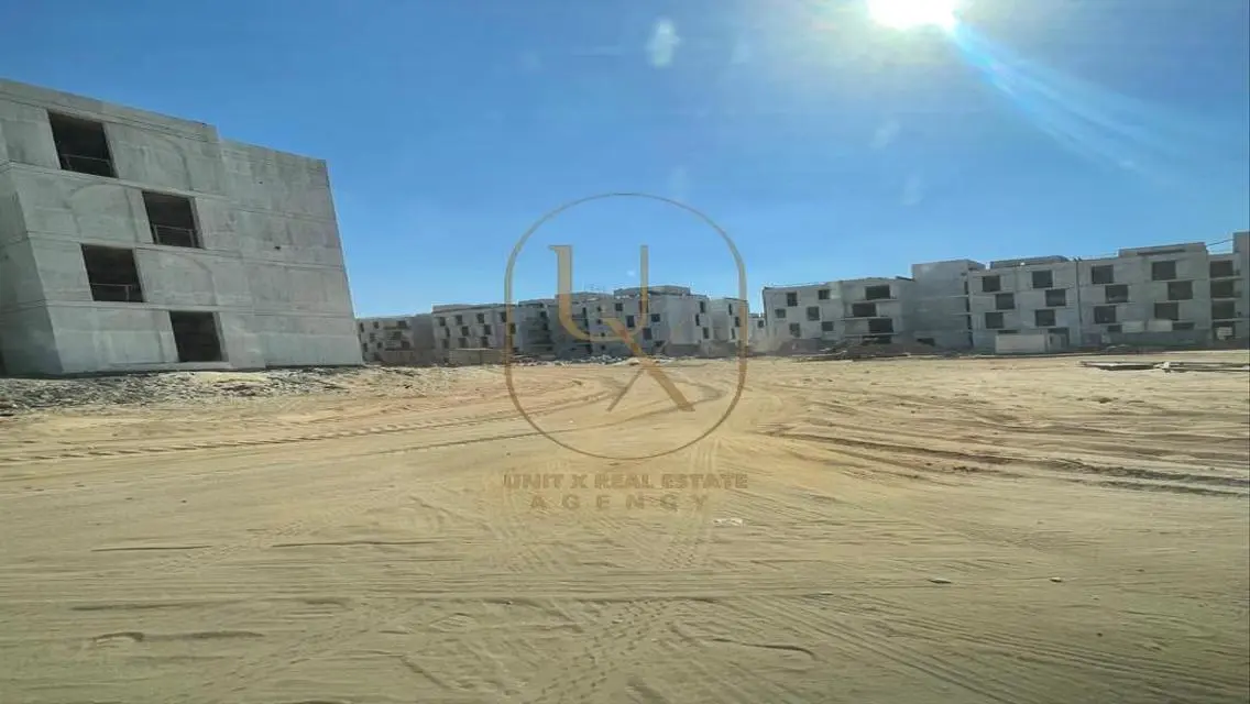 فيلا فاخرة مع حديقة خاصة ومسبح في منطقة مثالية