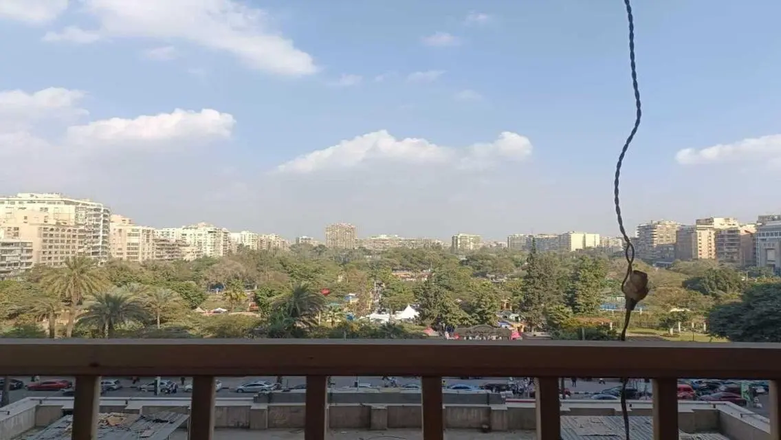 شقة فاخرة بمساحة 300 متر للبيع