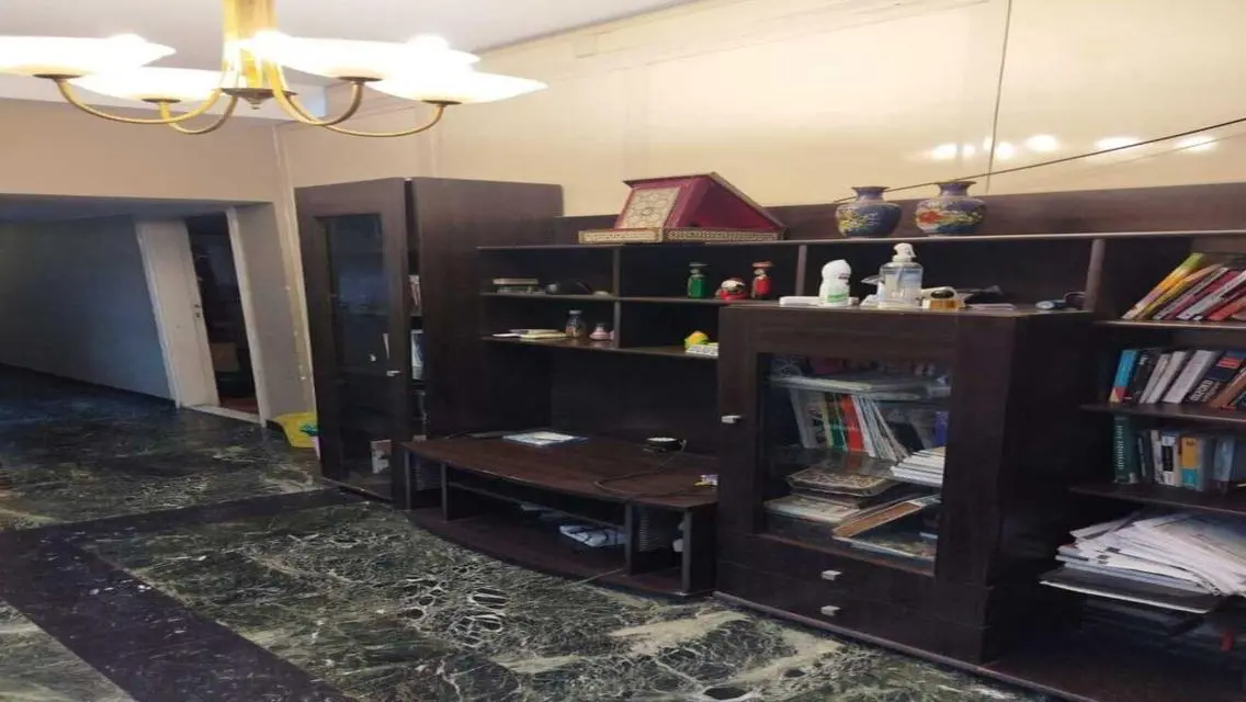 شقة فاخرة بمساحة 300 متر للبيع