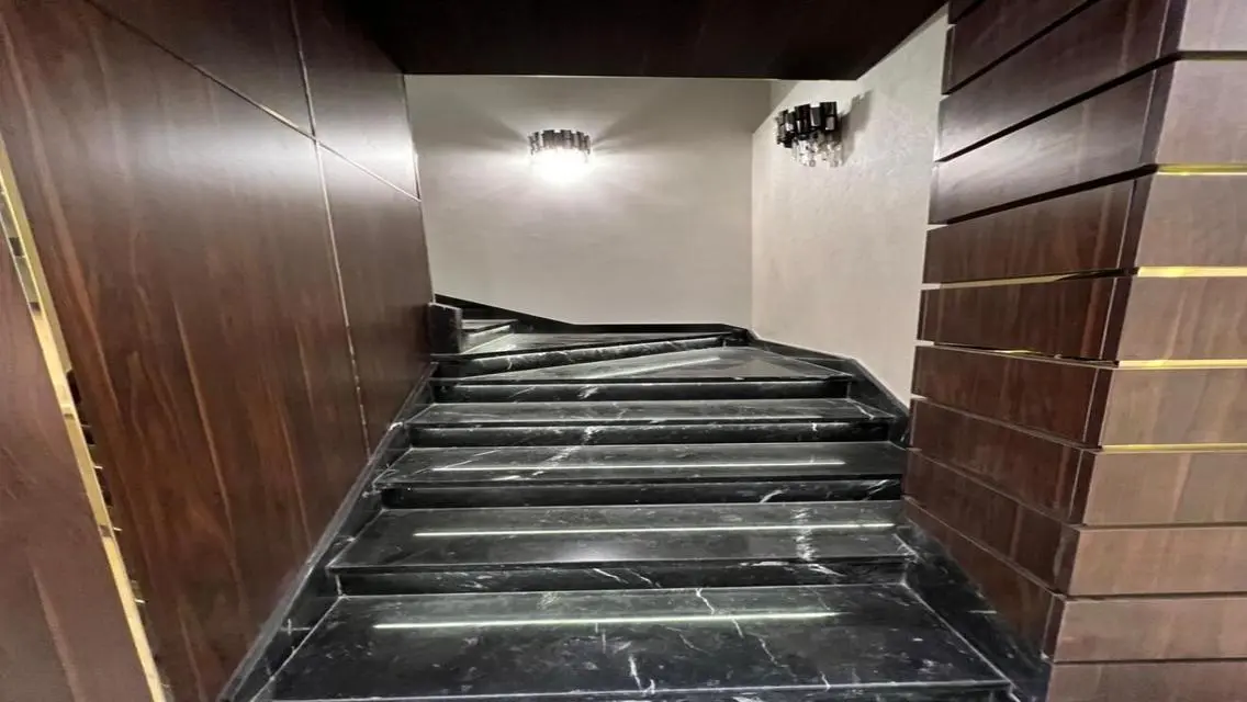 Luxury Apartment with Maid Room and Private Garden