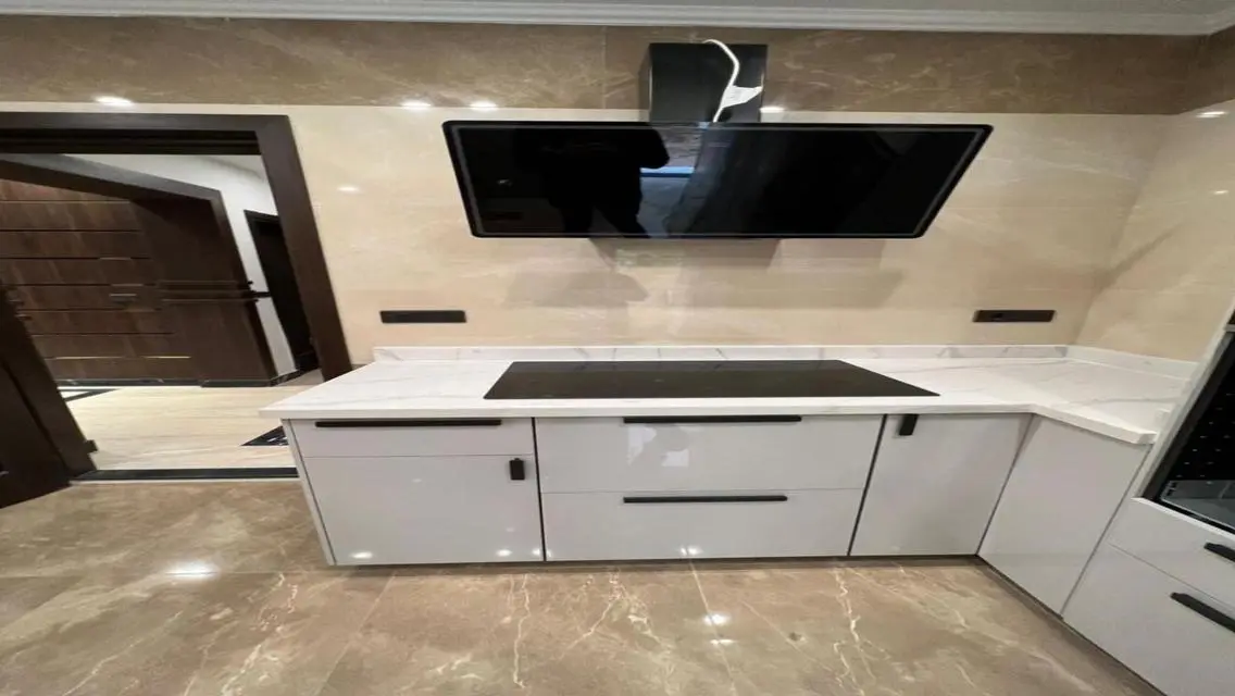 Luxury Apartment with Maid Room and Private Garden