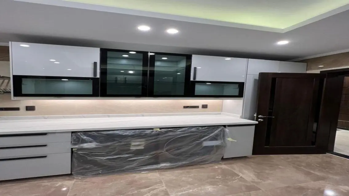 Luxury Apartment with Maid Room and Private Garden