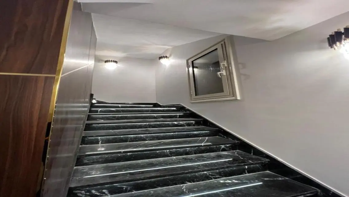 Luxury Apartment with Maid Room and Private Garden