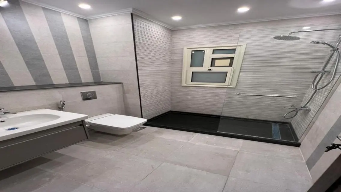 Luxury Apartment with Maid Room and Private Garden