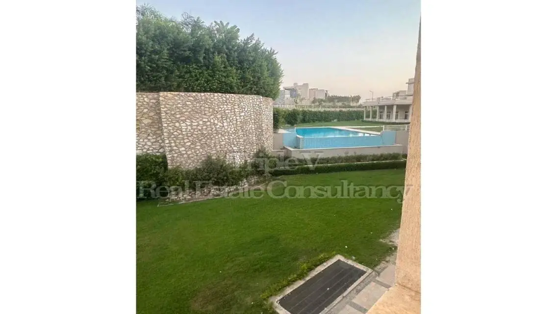 مكتب للإيجار بموقع متميز