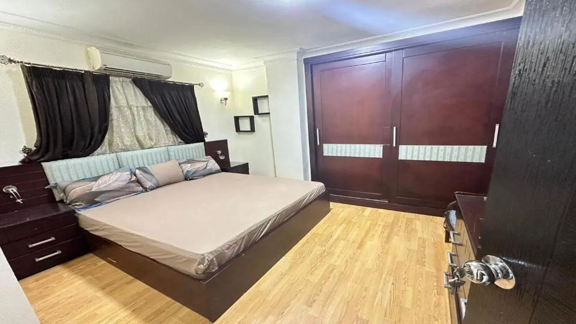 فيلا فاخرة بمساحة واسعة للبيع