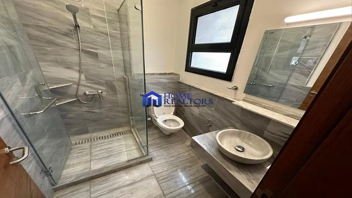Modern Duplex for Rent in West Golf Compound