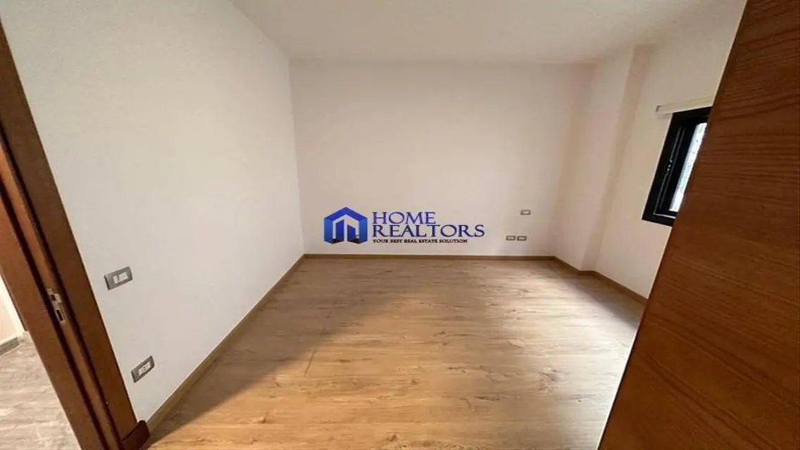 Modern Duplex for Rent in West Golf Compound