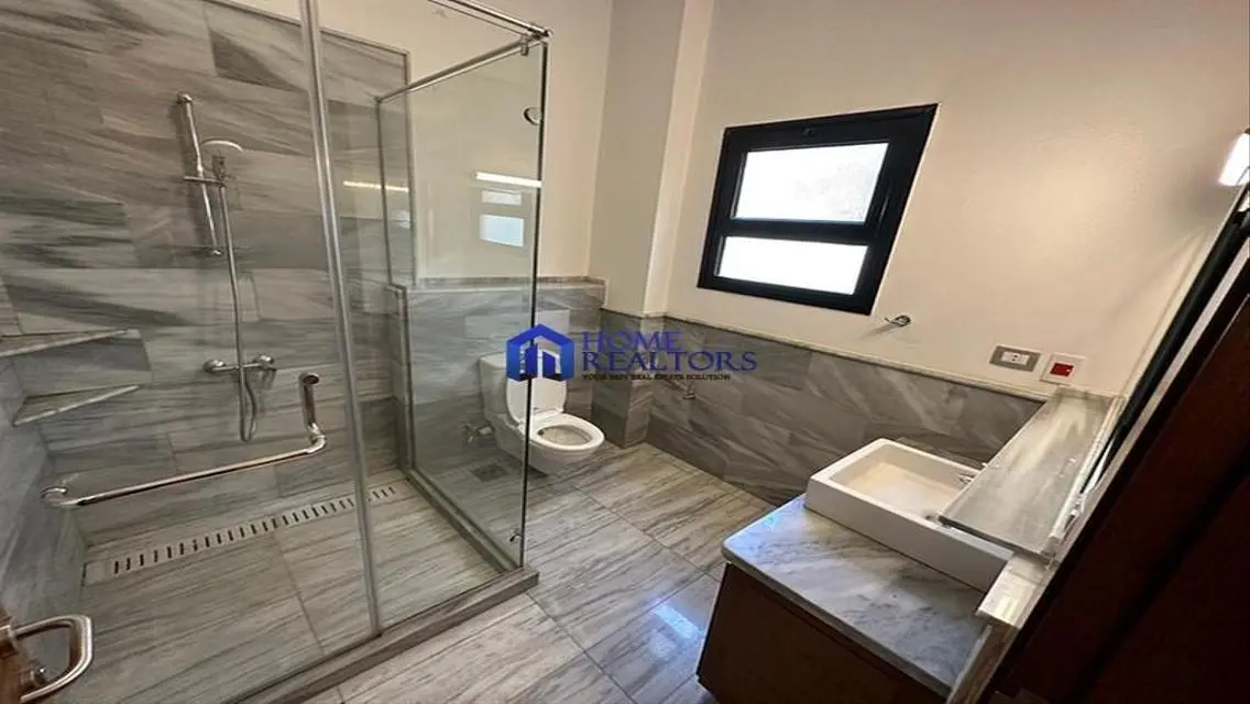 Modern Duplex for Rent in West Golf Compound