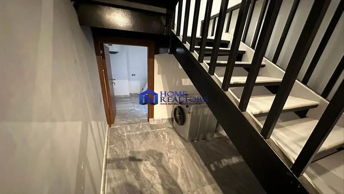 Modern Duplex for Rent in West Golf Compound