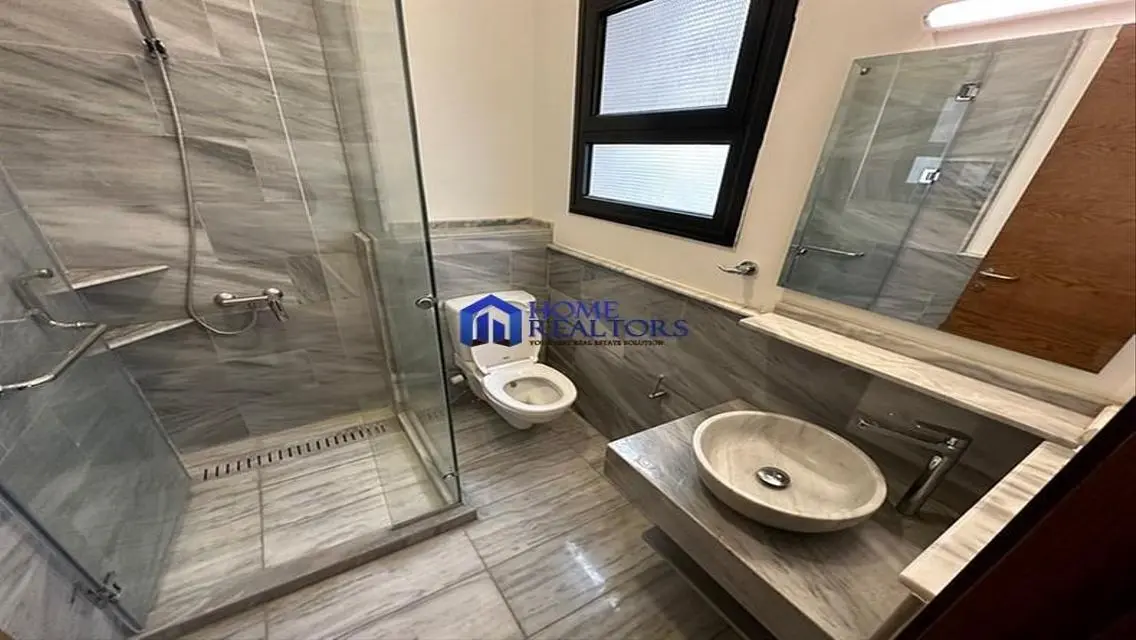 Modern Duplex for Rent in West Golf Compound