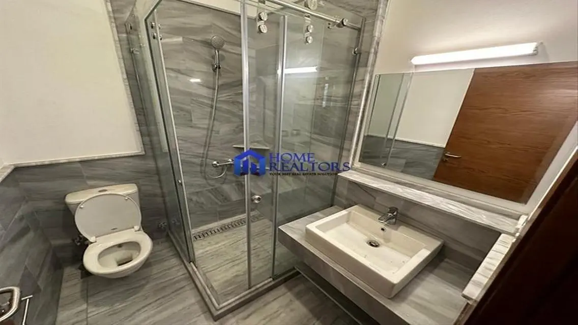 Modern Duplex for Rent in West Golf Compound