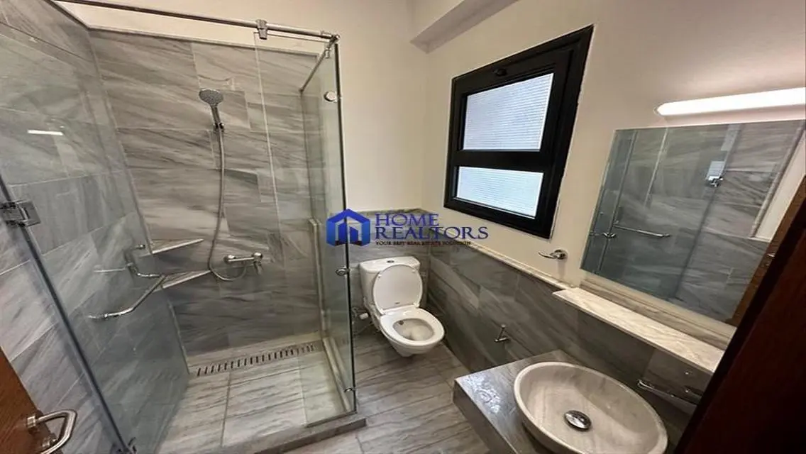 Modern Duplex for Rent in West Golf Compound