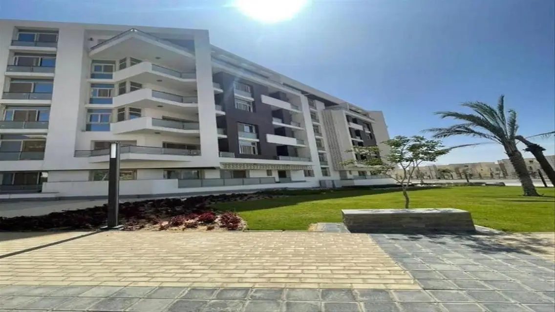 Luxury Apartment with Balcony and Shared Pool