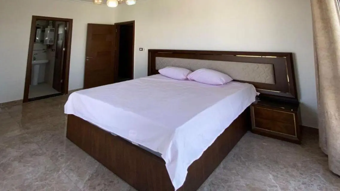 Luxury Apartment in Eastown at a Great Price