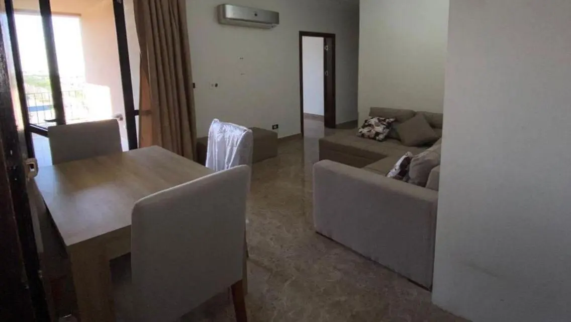 Luxury Apartment in Eastown at a Great Price