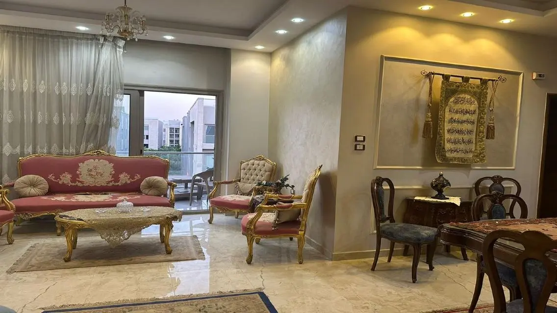 فيلا فاخرة مع مسبح خاص وإطلالة خلابة